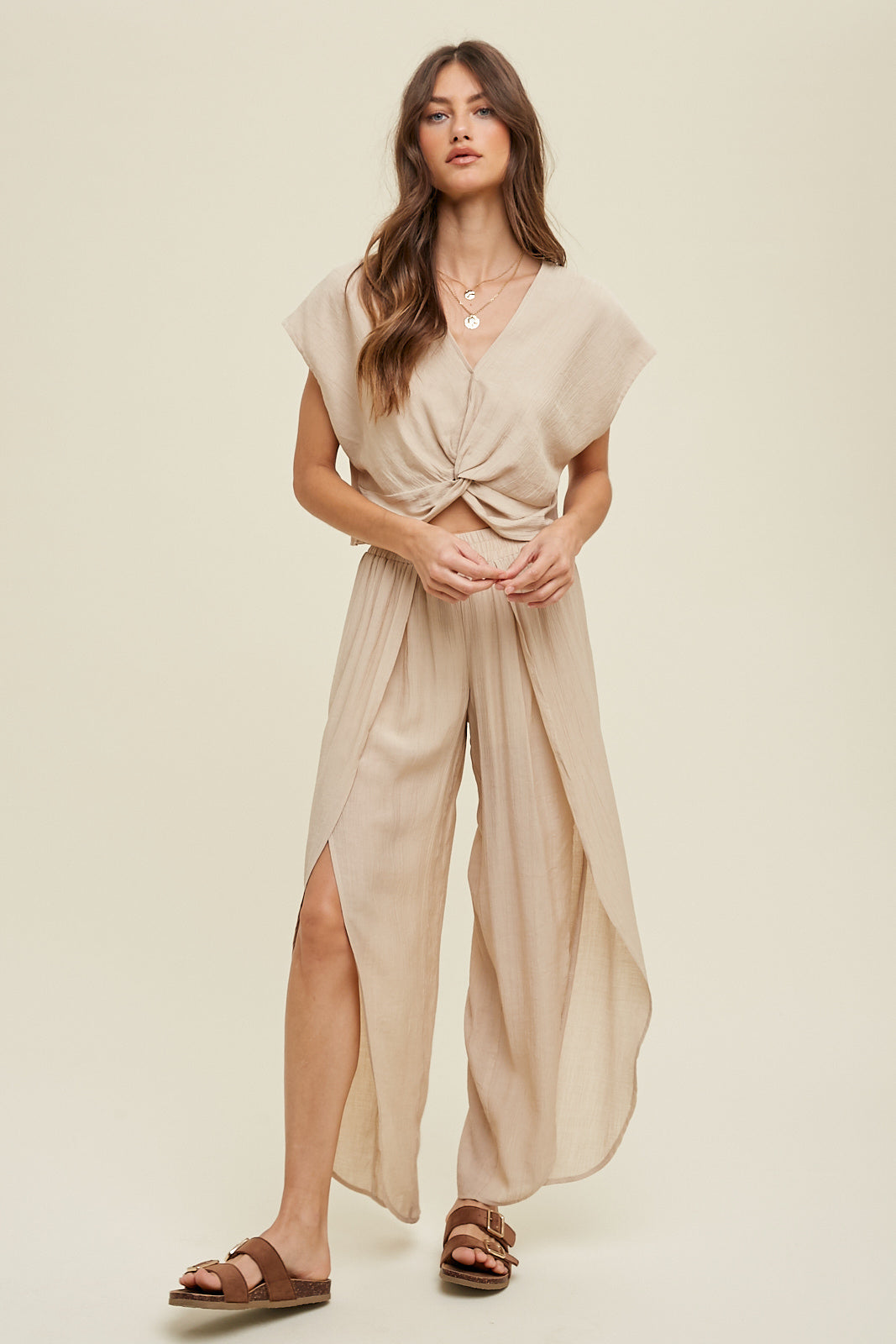 FLOWY PANTS WITH SLIT DETAIL NATURAL