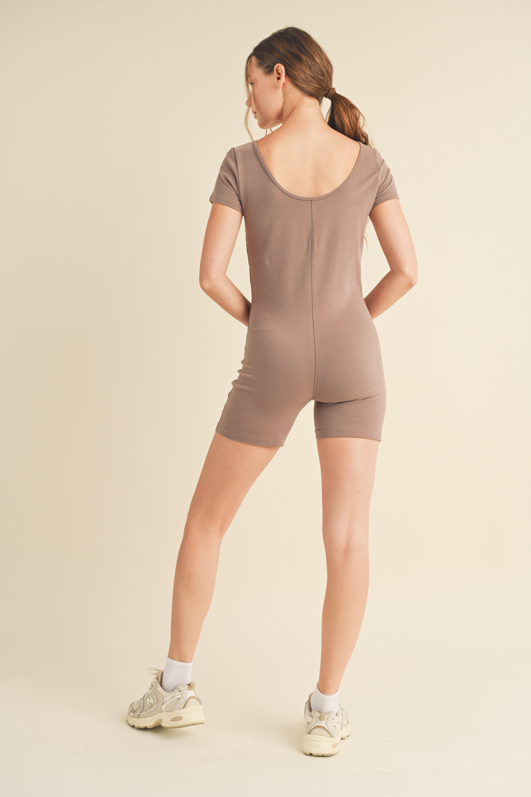 OPEN BACK ATHLETIC KNIT ROMPER MOCHA