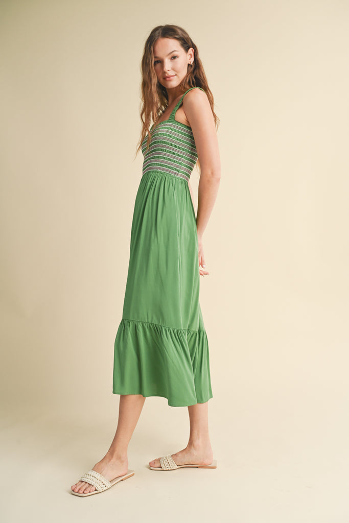 EMBROIDERED MIDI DRESS WITH RUCHED STRAPS GREEN