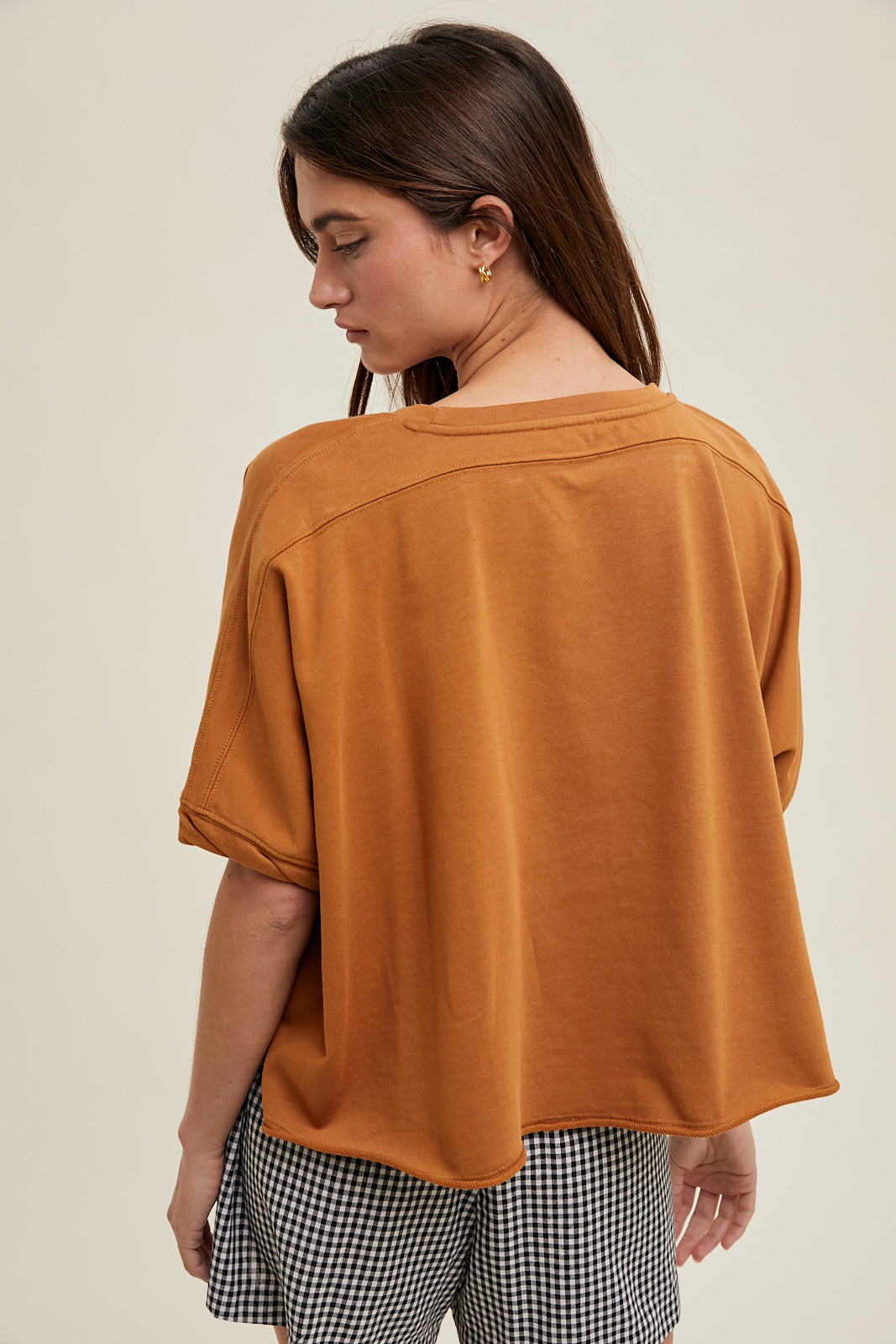 TWIST CUFF KNIT TOP HAZELNUT