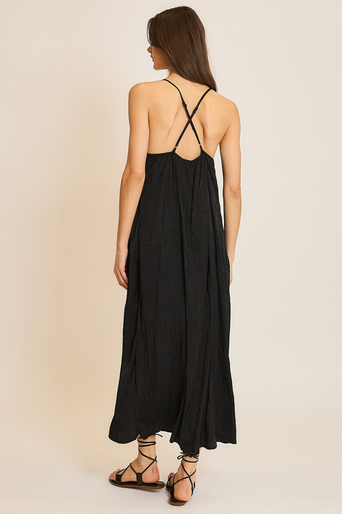 OPEN BACK CRINKLE MIDI DRESS BLACK