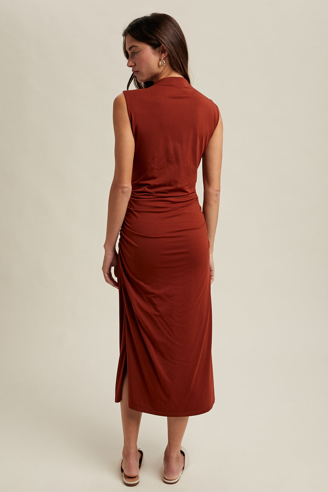DRAPED MIDI KNIT DRESS RUST