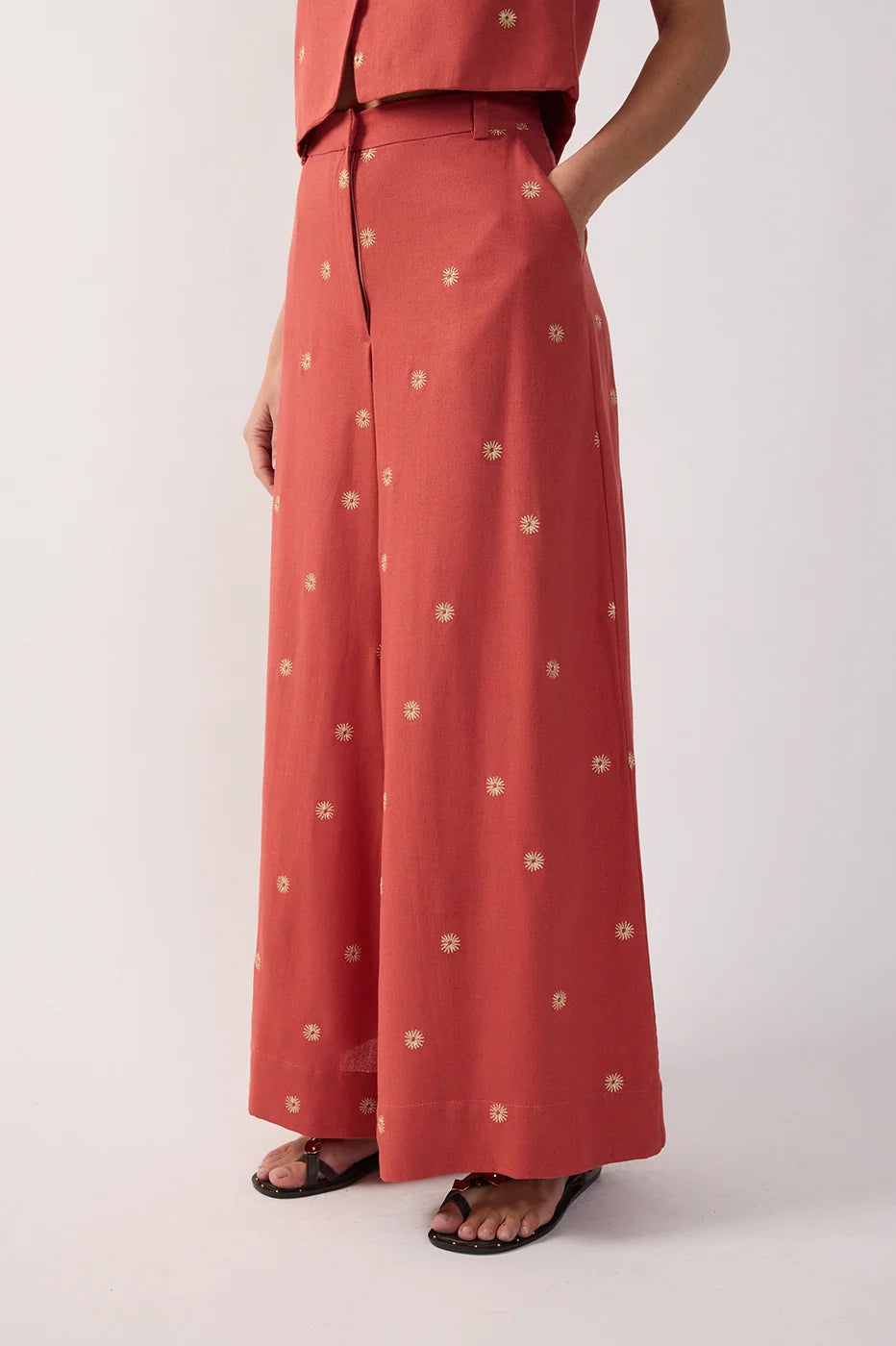 Lurex Embroidered Pockets Linen Pants