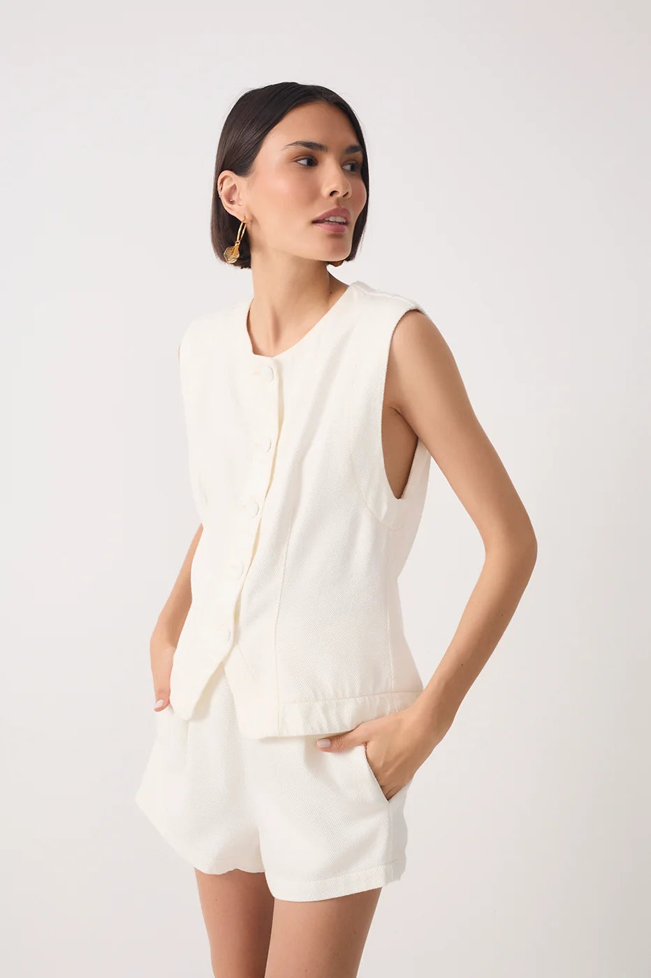 Off-White Crew Neck Buttoned Sleeveless Twill Vest