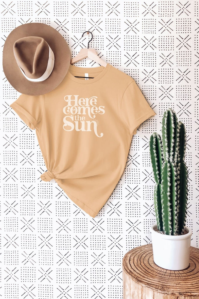 Here comes the Sun Graphic Tee