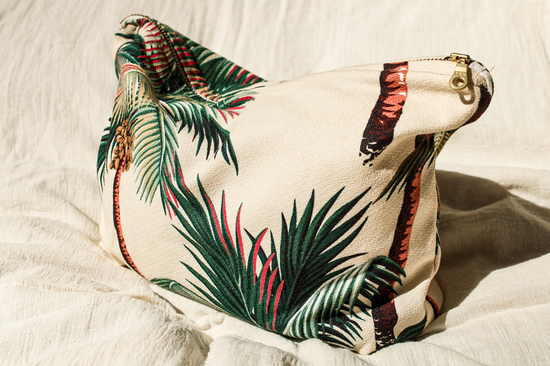 Ocean State of Mind Tropical Clutch