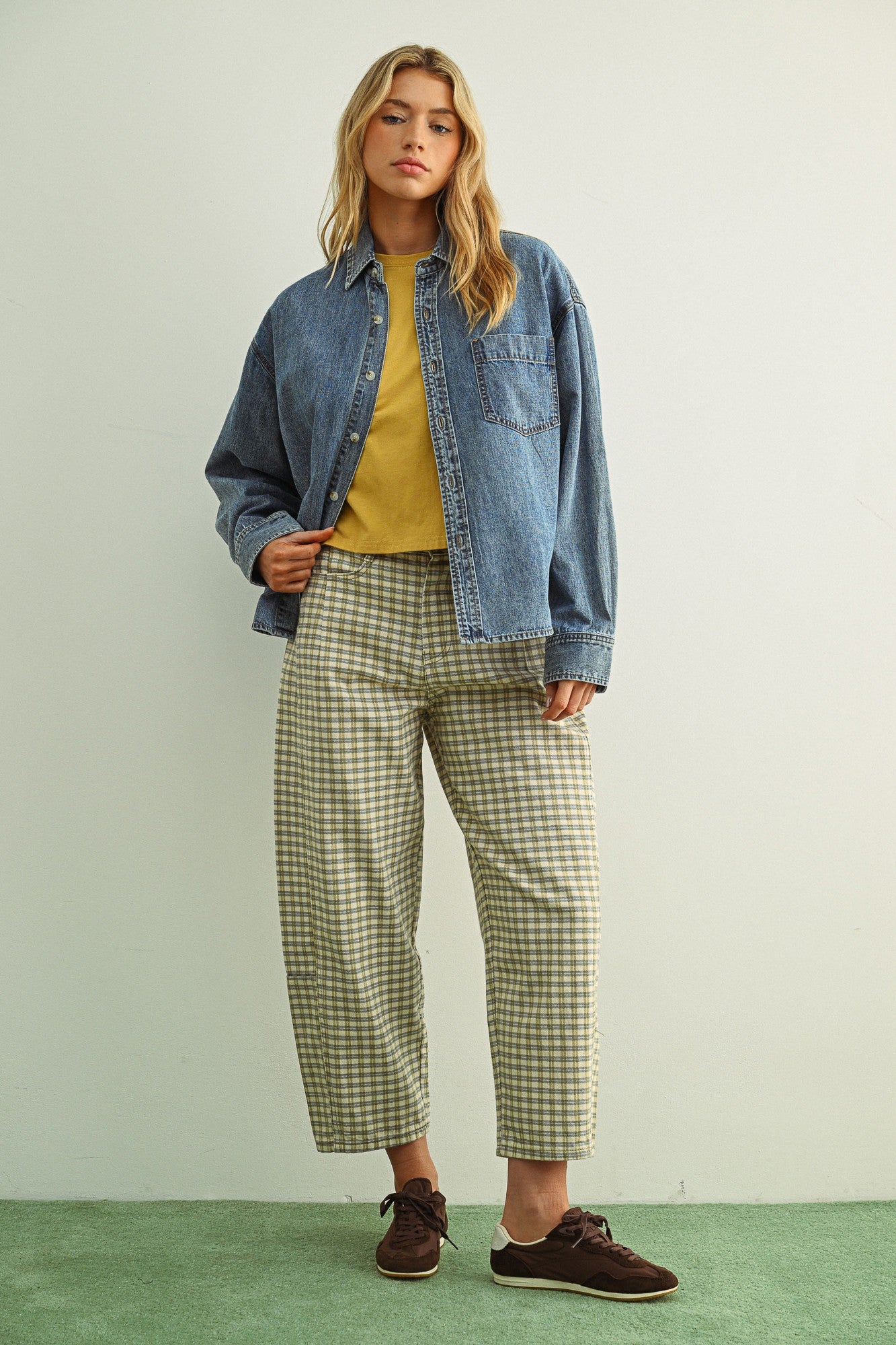 Mini Checker Pattern Barrel Pants Olive