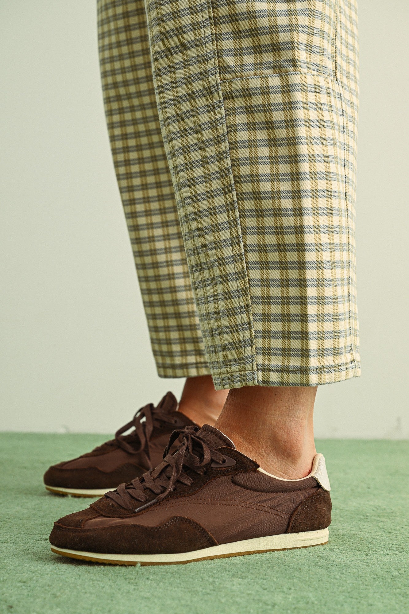 Mini Checker Pattern Barrel Pants Olive