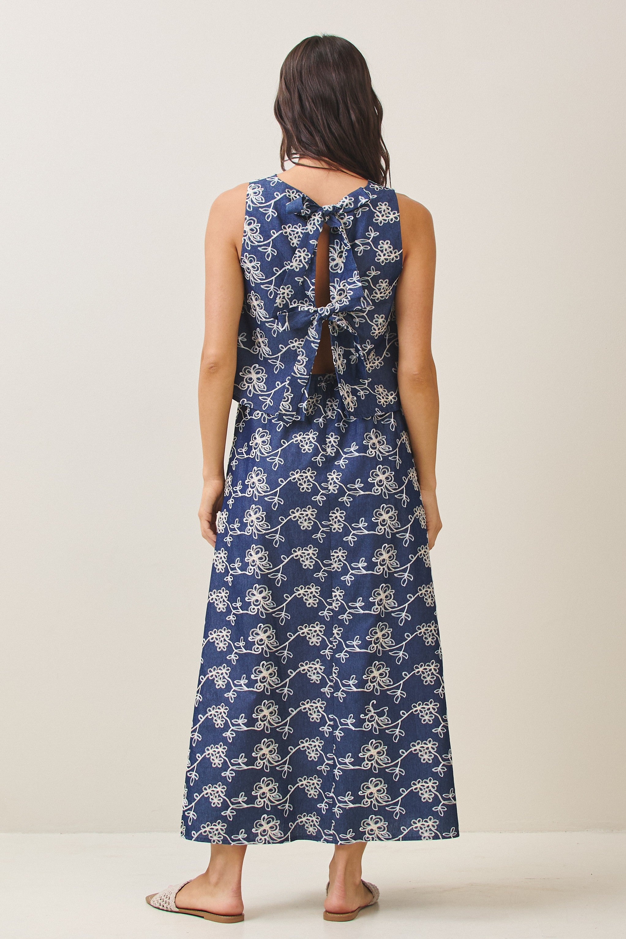 Embroidered Top Azul