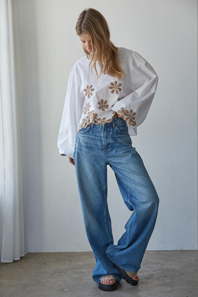Sundaze Eyelet Top White