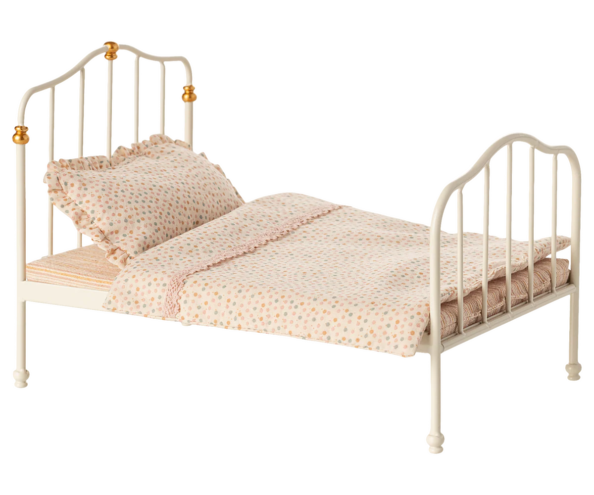 Maileg Vintage Mouse Bed Off White