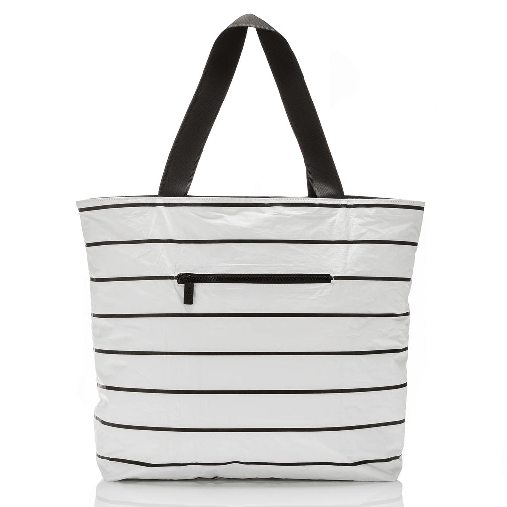 Pinstripe Day tripper black/white