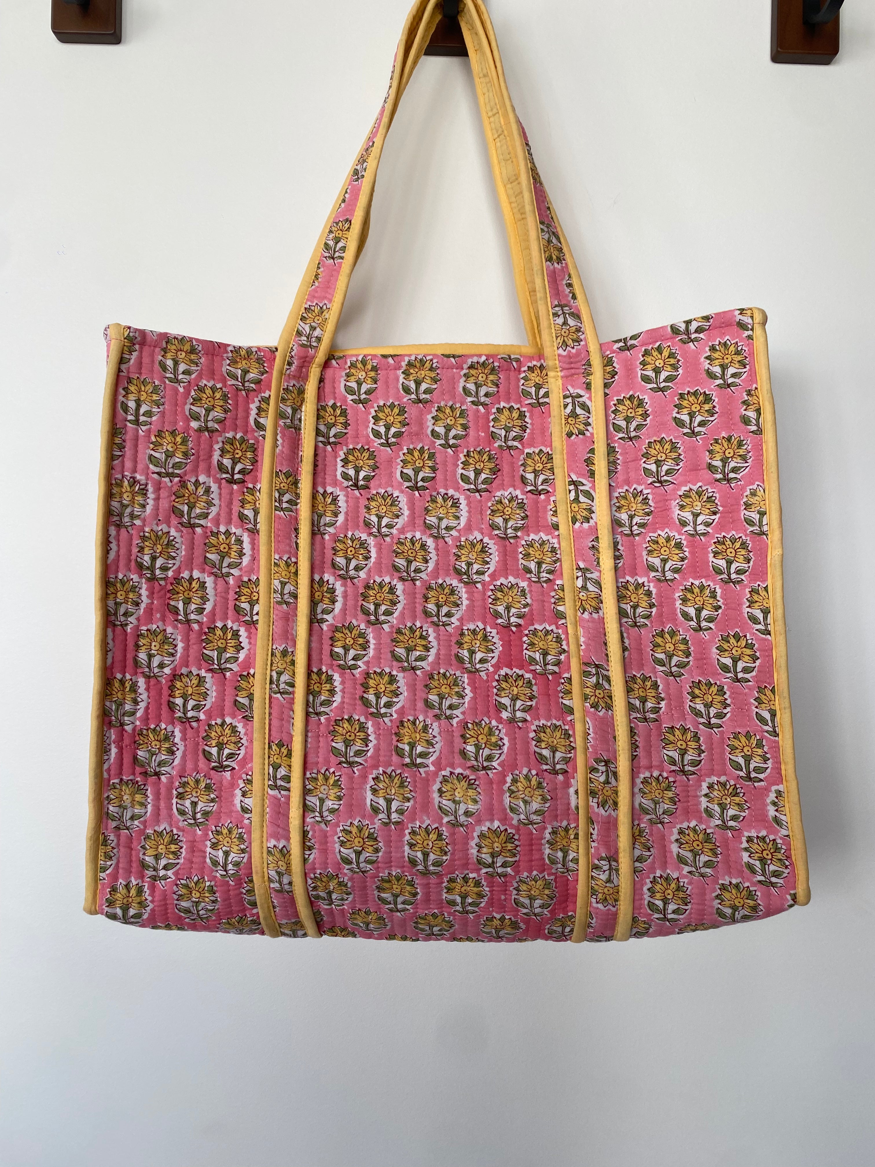 Daisy Quilted Tote