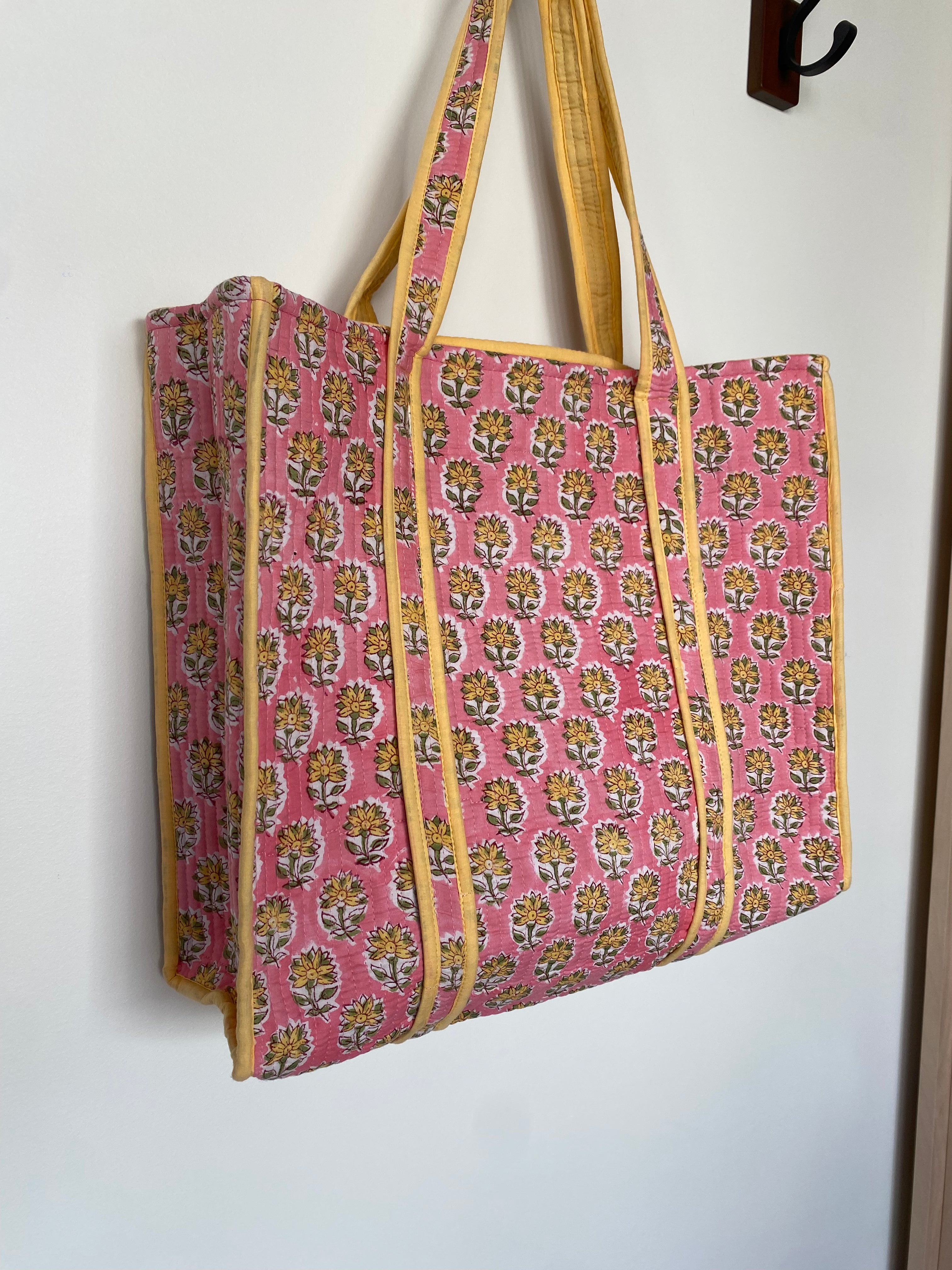 Daisy Quilted Tote