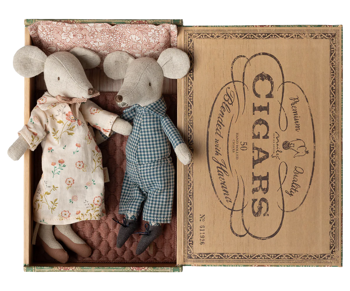 Maileg Grandma and Grandpa Cigar Box