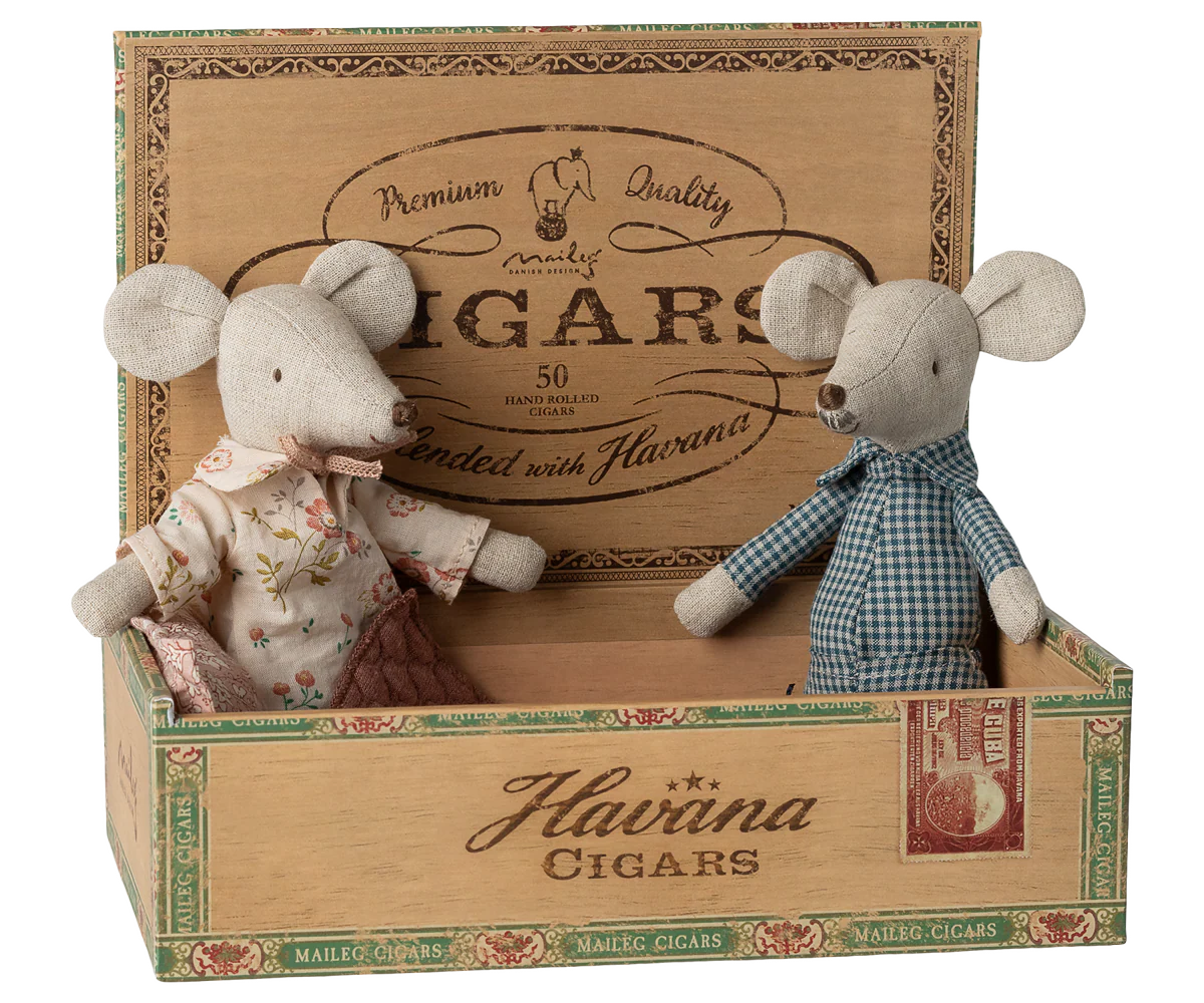 Maileg Grandma and Grandpa Cigar Box