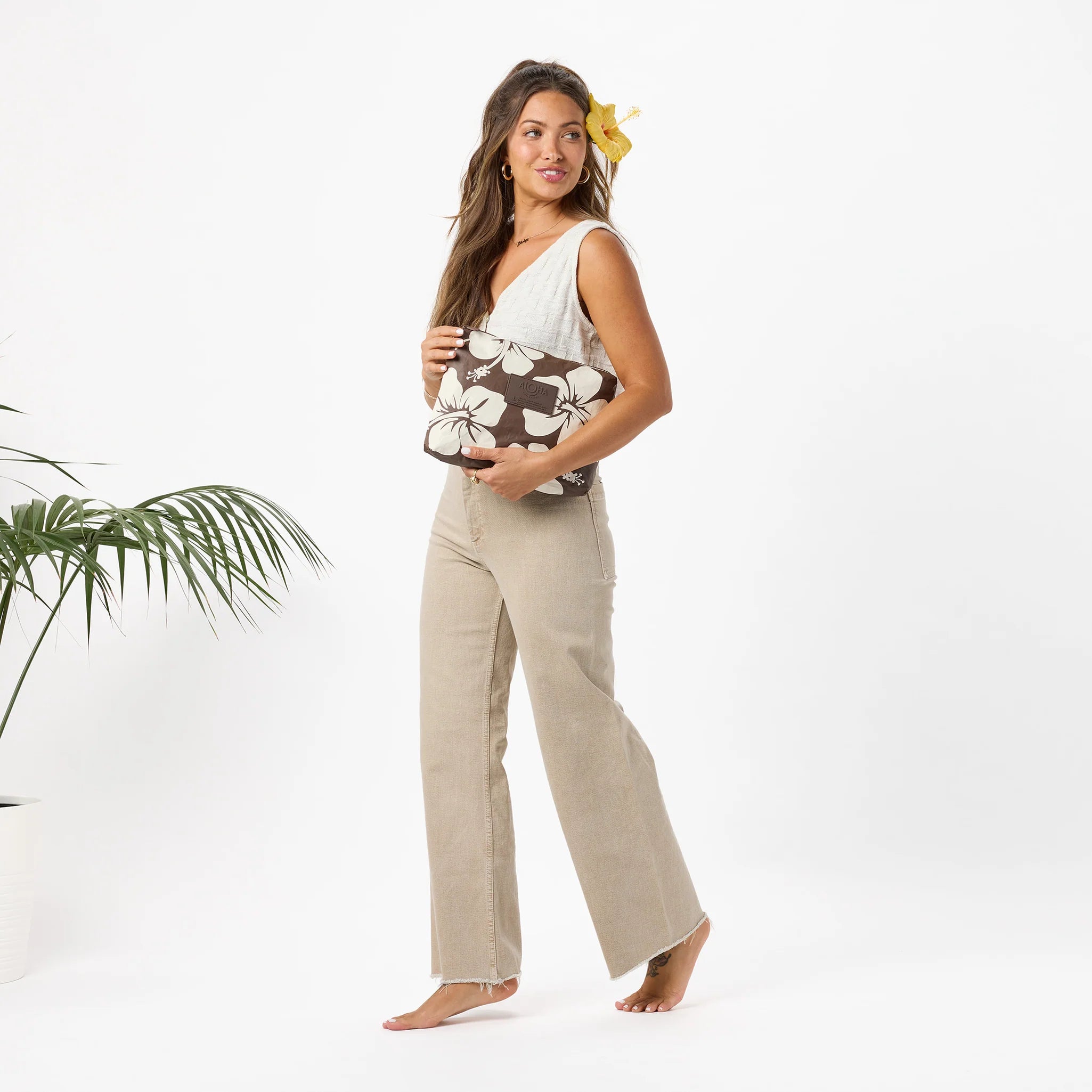 Aloha Hana Hou Mid Pouch in Sandstone