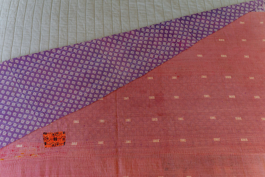 Copriletto in seta vintage ricamo a mano 275 x 275 cm Copriletto in seta vintage ricamo a mano 275 x 275 cm